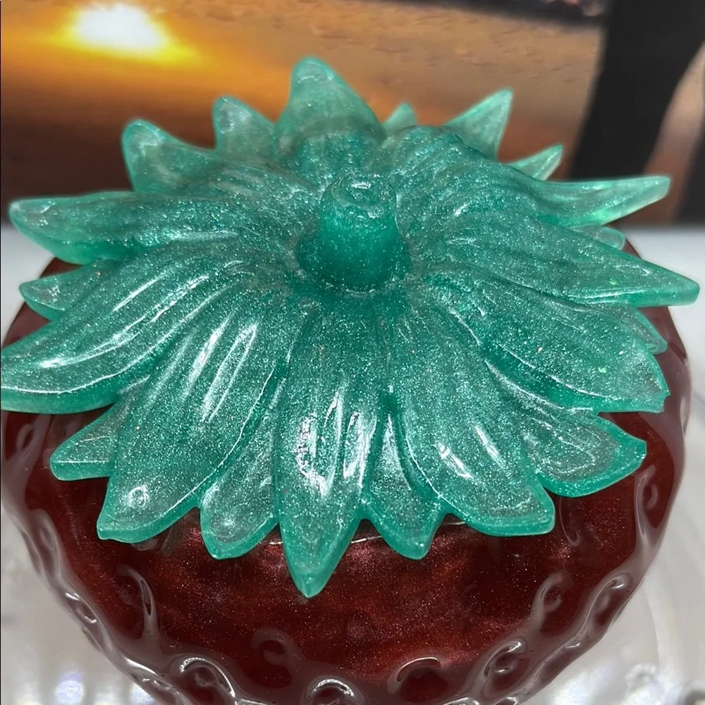 Elegant Red Resin Strawberry Jar - Picture 3 of 12